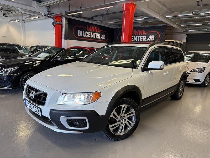 Vit Begagnad 2013 Volvo XC70 SUV | 139 900 kr (Marknadspris) - Bild 1/4