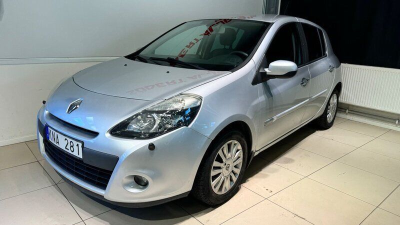 Begagnad Renault Clio R.S. 75 HK (55 kW) 2009 Silver Halvkombi