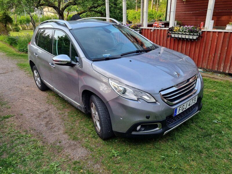 Grå Begagnad 2014 Peugeot 2008 SUV | 71 000 kr (Bra pris) - Bild 1/4