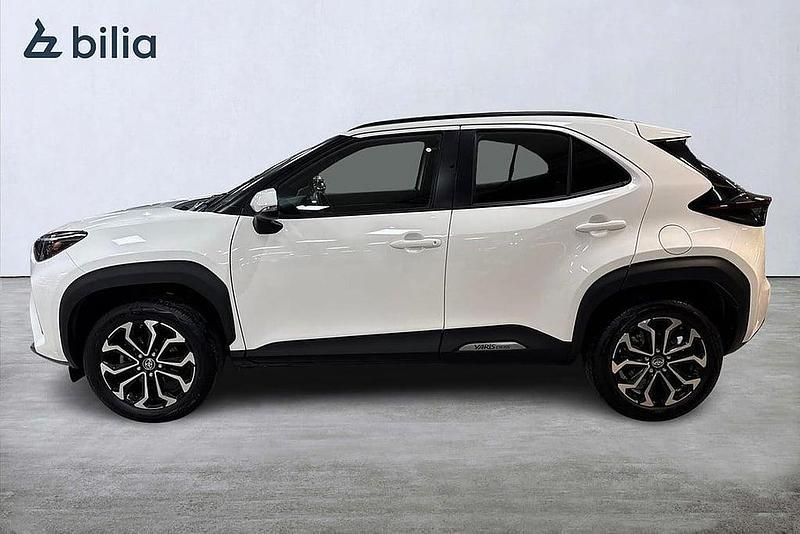 Begagnad Toyota Yaris Cross 92 HK (67 kW) 2023 Vit SUV