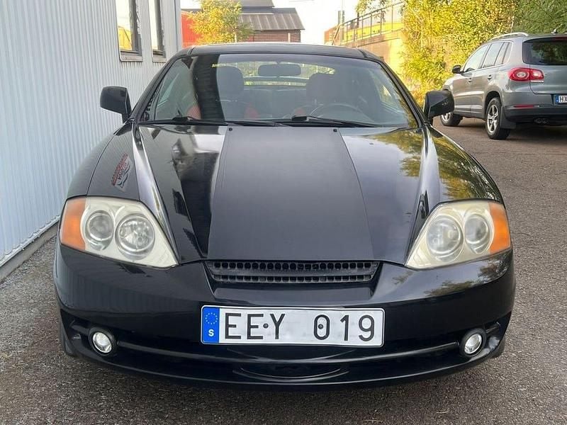 Begagnad Hyundai Coupé 167 HK (122 kW) 2003 Svart Sportkupé
