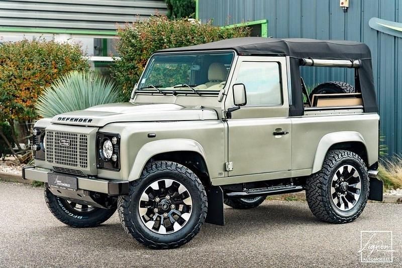 Begagnad Land Rover Defender 122 HK (89 kW) 2010 Grå SUV