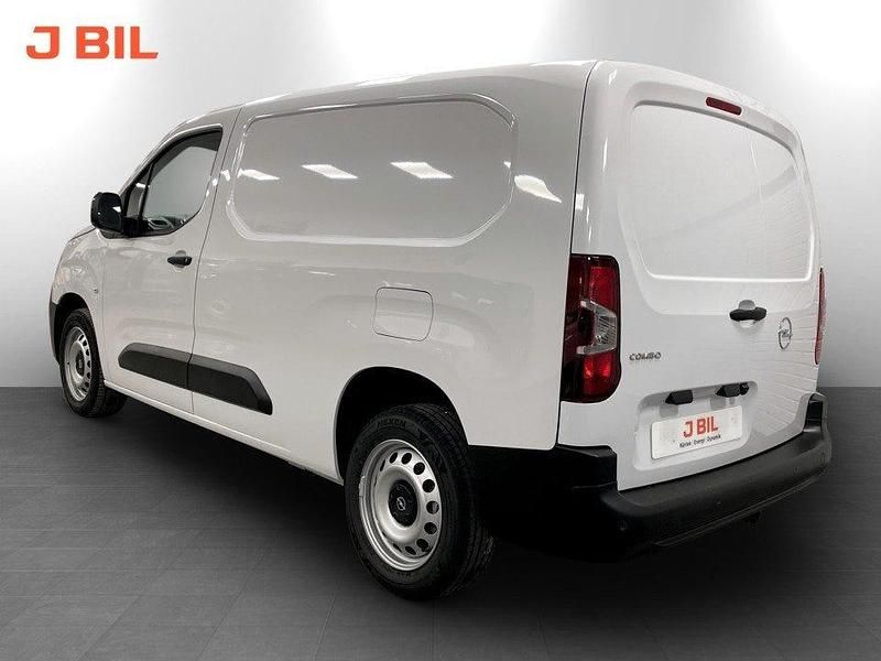 Ny Opel Combo 130 HK (95 kW) 2025 Vit kaolin Minibuss