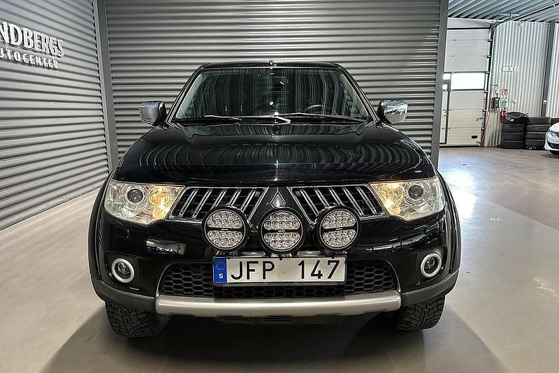 Begagnad Mitsubishi L200 178 HK (130 kW) 2010 Svart Pickup