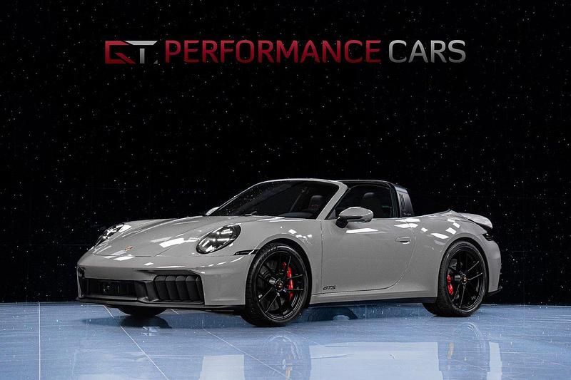 Ny 2025 Porsche 911 Targa 4 Cab | 2 585 000 kr - Bild 1/4