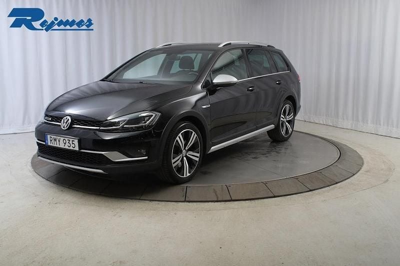 Begagnad VW Golf Alltrack 180 HK (132 kW) 2017 Svart Kombi