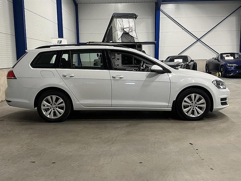 Begagnad VW Golf VII 110 HK (80 kW) 2016 Vit Kombi