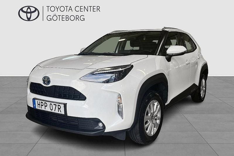 Vit Begagnad 2022 Toyota Yaris Cross Active SUV | 259 900 kr (Marknadspris) - Bild 1/2