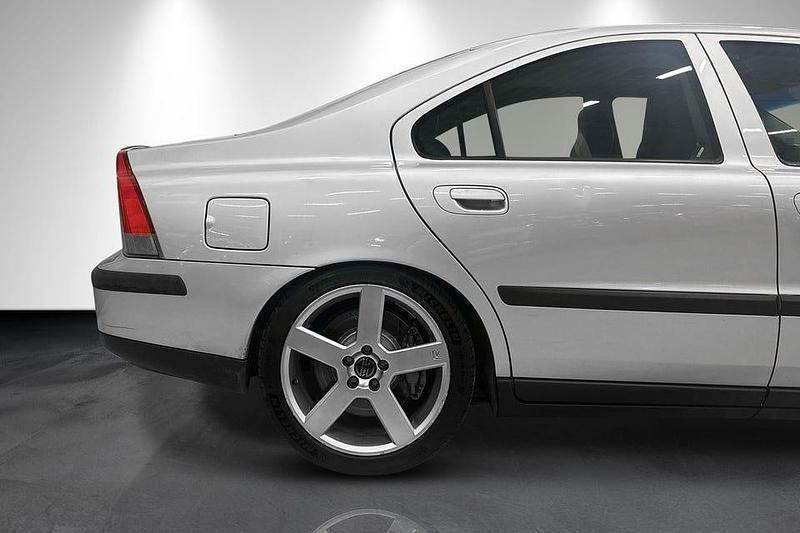 Begagnad Volvo S60 301 HK (221 kW) 2003 Silver Sedan