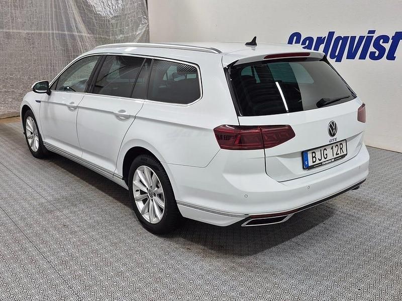 Begagnad VW Passat Executive 156 HK (114 kW) 2023 Vit Kombi