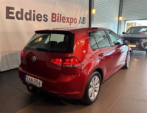 Begagnad VW Golf VII 125 HK (91 kW) 2015 Sunset röd metallic Halvkombi