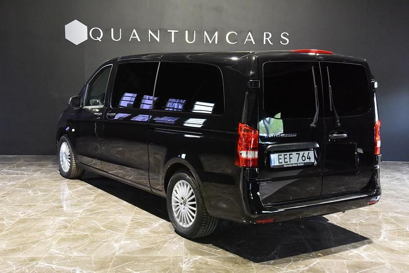 Begagnad Mercedes e-Vito 150 kW (204 HK) 2022 Svart Minibuss