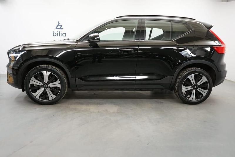 Begagnad Volvo XC40 Core 185 kW (252 HK) 2022 Svart SUV