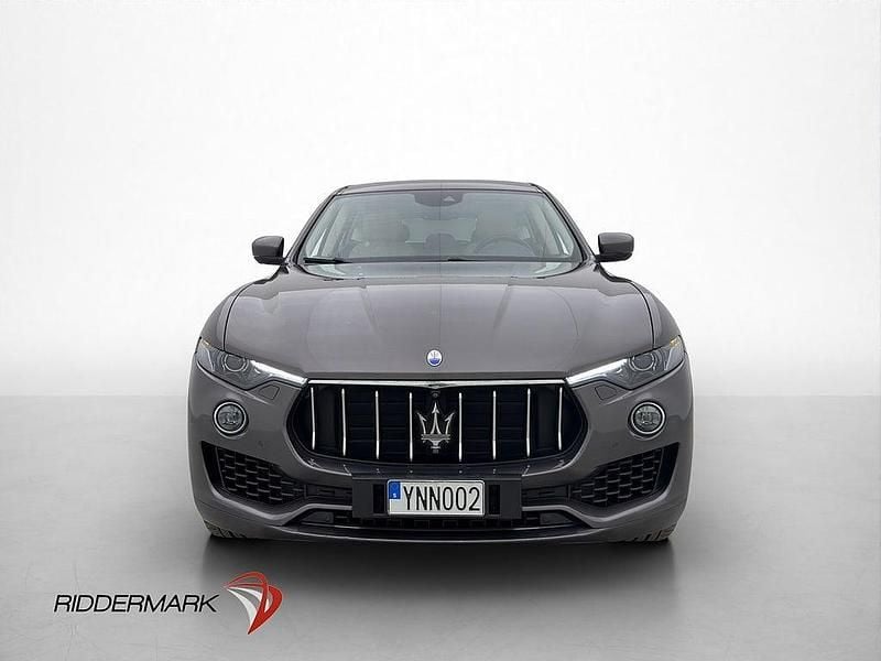 Begagnad Maserati Levante 275 HK (202 kW) 2017 Grå SUV