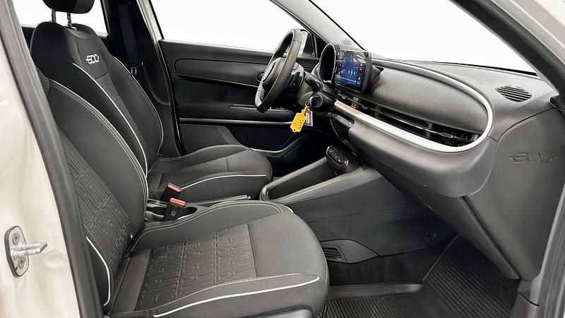 Begagnad Fiat 600 Pop 101 HK (74 kW) 2024 Vit SUV