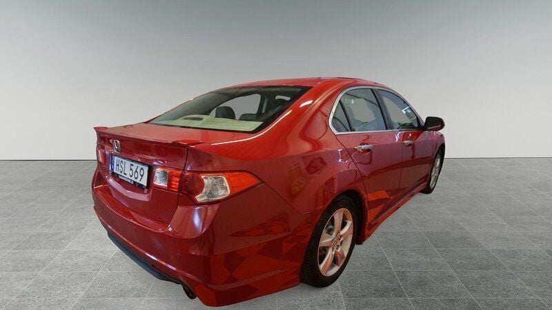 Begagnad Honda Accord Executive 202 HK (148 kW) 2009 Röd Sedan