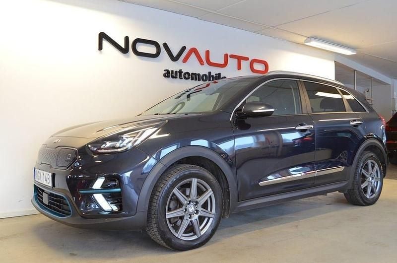 Begagnad Kia e-Niro Advance 150 kW (204 HK) 2021 Mörkblå metallic SUV