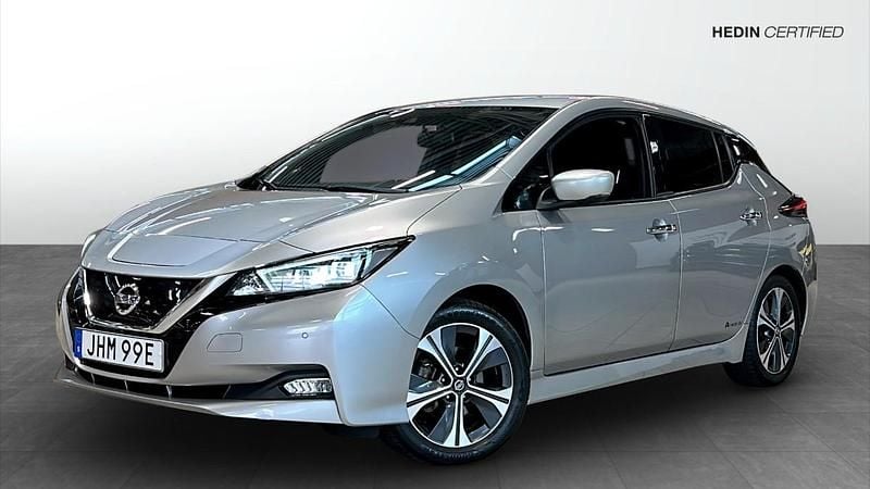 Silver Begagnad 2021 Nissan Leaf N-Connecta Halvkombi | 154 900 kr (Bra pris) - Bild 1/4