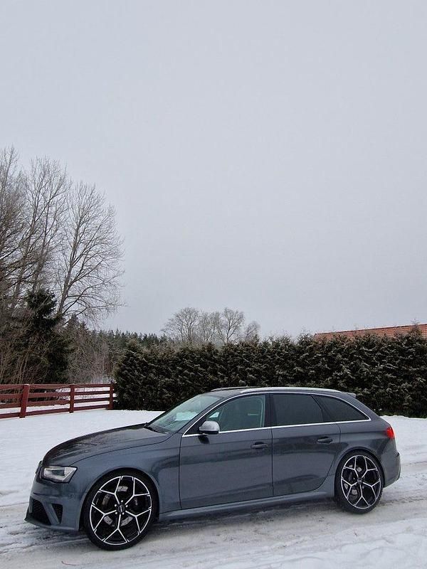 Begagnad Audi RS4 450 HK (330 kW) 2014 Grå Kombi