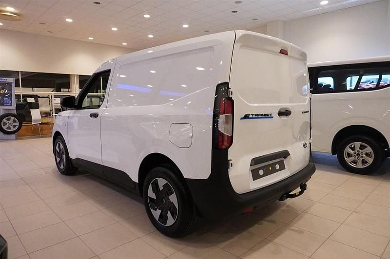 Ny Ford E-Transit 2026 Vit Van