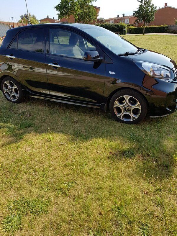 Svart Begagnad 2017 Kia Picanto Halvkombi | 64 000 kr (Marknadspris) - Bild 1/4