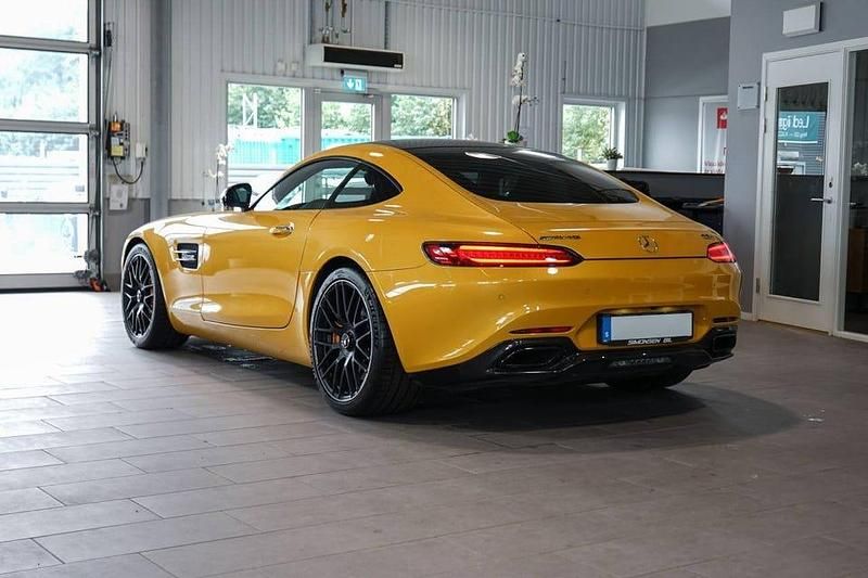 Begagnad Mercedes AMG GT S AMG 510 HK (375 kW) 2015 Gul Sportkupé