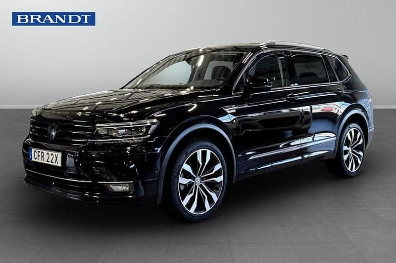 Begagnad VW Tiguan Allspace R-line 203 HK (149 kW) 2021 Svart SUV