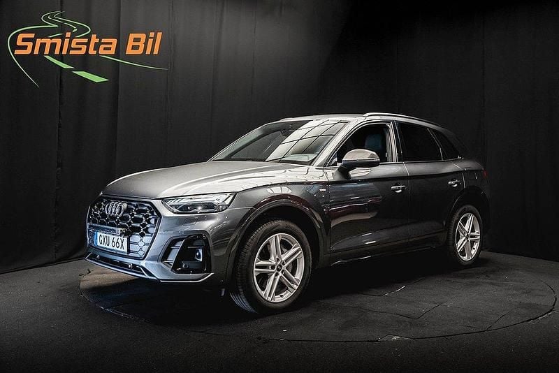 Grå Begagnad 2021 Audi Q5 S-Line SUV | 399 900 kr (Marknadspris) - Bild 1/3
