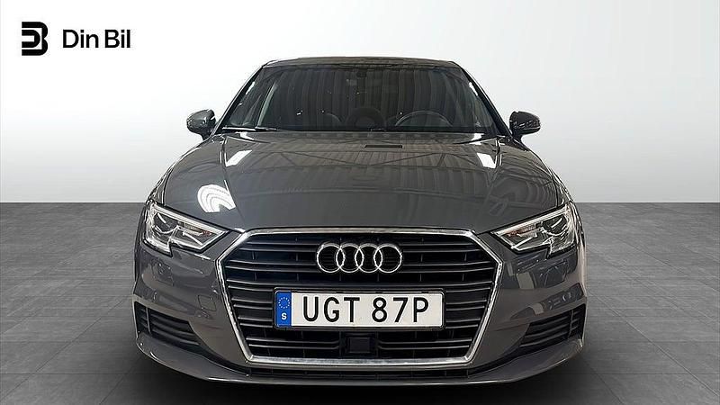 Begagnad Audi A3 Sportback Proline 150 HK (110 kW) 2019 Grå Halvkombi