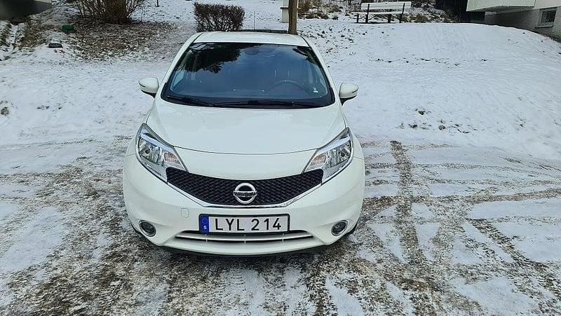 Begagnad Nissan Note 80 HK (58 kW) 2015 Vit Halvkombi