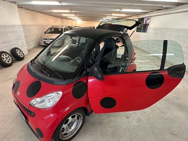 Röd Begagnad 2010 Smart ForTwo Coupé Sportkupé | 33 900 kr (Bra pris) - Bild 1/4