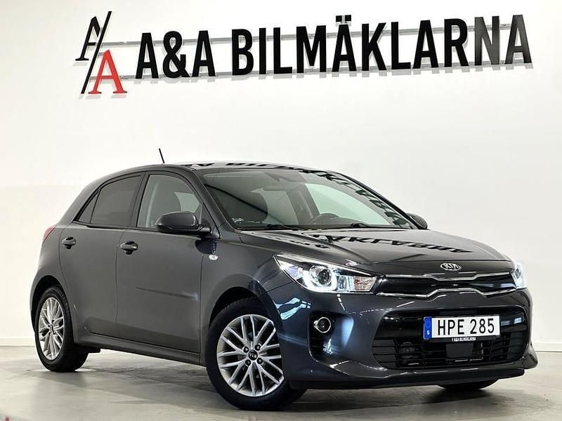 Begagnad Kia Rio 84 HK (61 kW) 2018 Grå Halvkombi