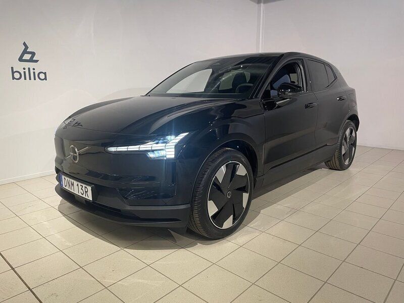 Svart Begagnad 2025 Volvo EX30 Performance SUV | 469 000 kr (Marknadspris) - Bild 1/3