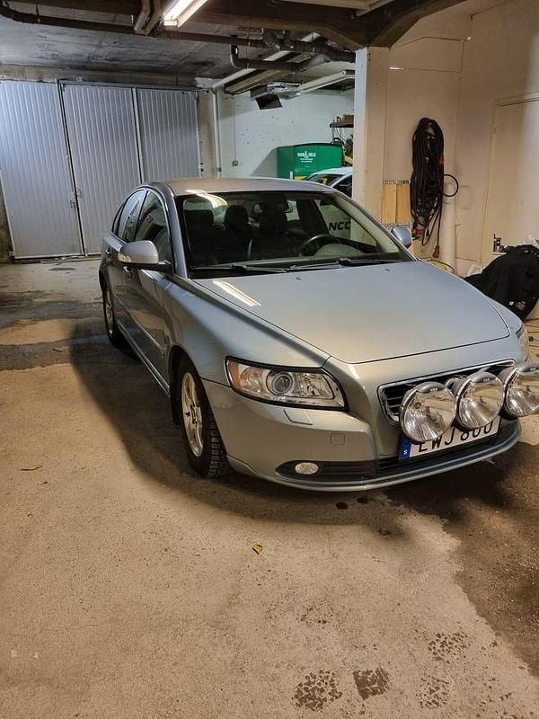 Begagnad Volvo S40 115 HK (84 kW) 2012 Blå metallic Sedan