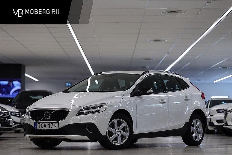Vit Begagnad 2018 Volvo V40 CC Kinetic Kombi | 199 900 kr (Marknadspris) - Bild 1/3