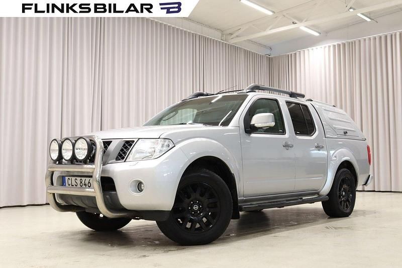 Silver (silver metallic) Begagnad 2015 Nissan Navara Pickup | 189 900 kr (Marknadspris) - Bild 1/4