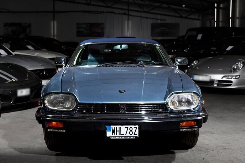 Begagnad Jaguar XJ 267 HK (196 kW) 1987 Ljusblå Sedan