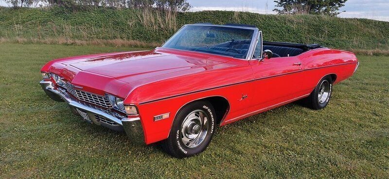 Röd Begagnad 1968 Chevrolet Impala cabriolet Cab | 299 000 kr - Bild 1/4