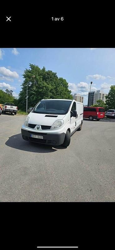 Begagnad 2013 Renault Trafic Minibuss | 89 000 kr (Marknadspris) - Bild 1/4