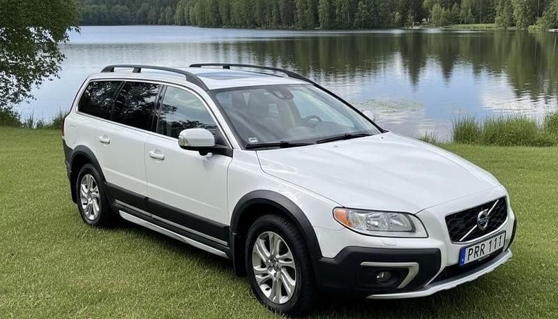 Vit Begagnad 2015 Volvo XC70 Summum Kombi | 165 000 kr (Bra pris) - Bild 1/4