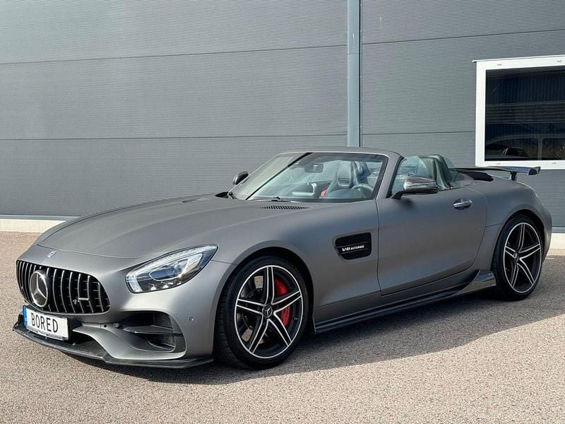 Grå Begagnad 2017 Mercedes AMG GT C AMG Sportkupé | 1 249 000 kr - Bild 1/4