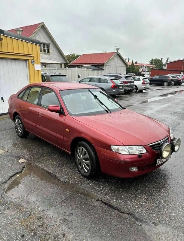 Begagnad 2000 Mazda 626 Halvkombi | 16 500 kr - Bild 1/4