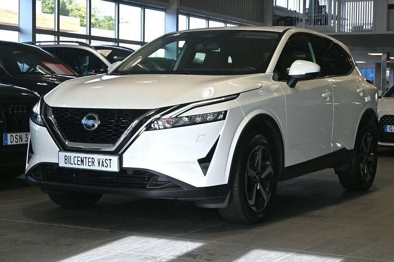 Vit Begagnad 2023 Nissan Qashqai N-Connecta SUV | 279 000 kr (Bra pris) - Bild 1/4