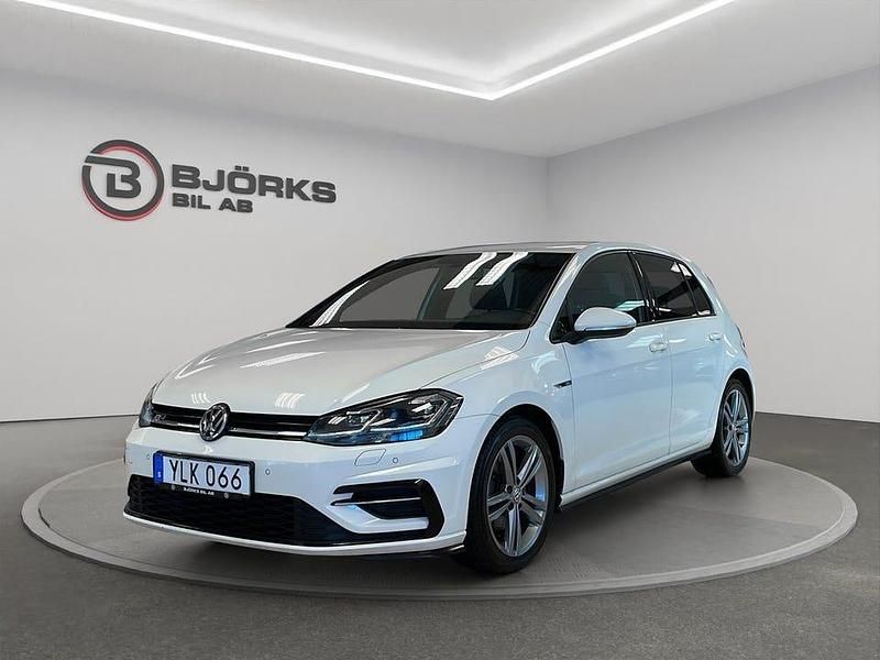Vit Begagnad 2018 VW Golf VII GT Halvkombi | 188 500 kr (Lite dyr) - Bild 1/4