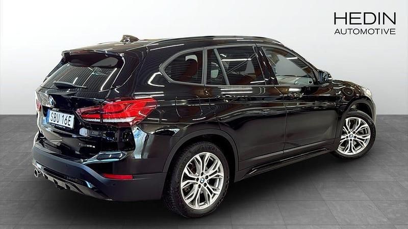 Begagnad BMW X1 Sport Line 220 HK (161 kW) 2021 Svart SUV