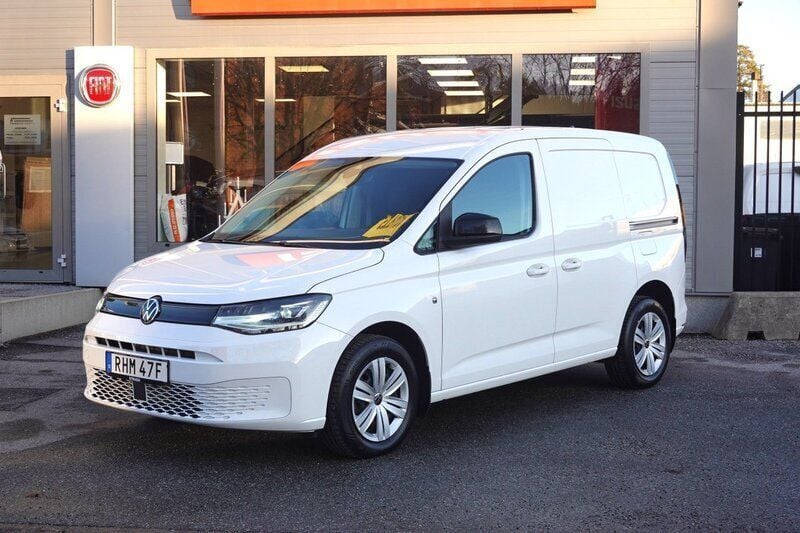 Vit Begagnad 2023 VW Caddy Minibuss | 399 875 kr - Bild 1/4