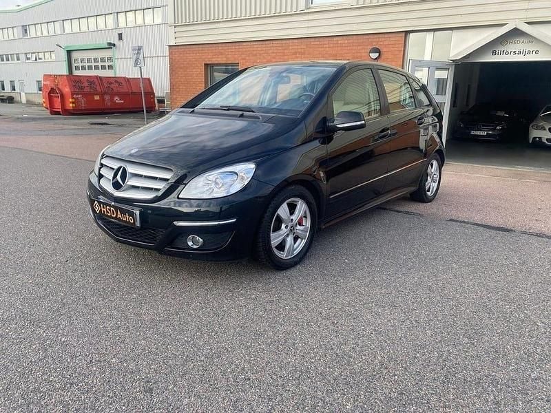 Svart Begagnad 2009 Mercedes B200 Minibuss | 64 500 kr - Bild 1/4