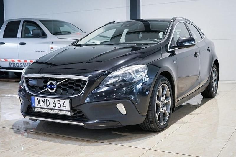 Begagnad Volvo V40 CC Ocean Race 150 HK (110 kW) 2015 Svart Kombi