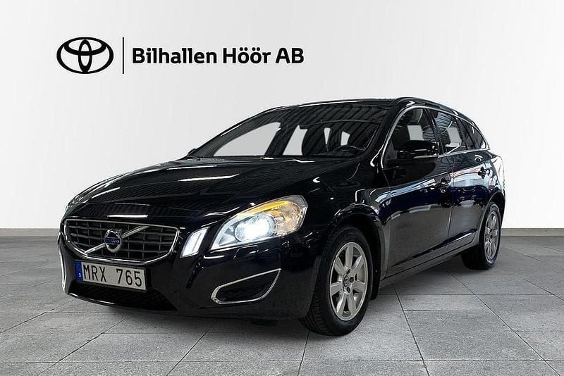 Svart Begagnad 2011 Volvo V60 Momentum Kombi | 99 900 kr (Bra pris) - Bild 1/4