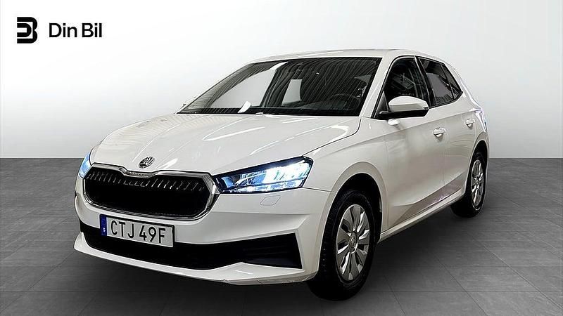 Begagnad Skoda Fabia Ambition 80 HK (58 kW) 2023 Candy white Halvkombi